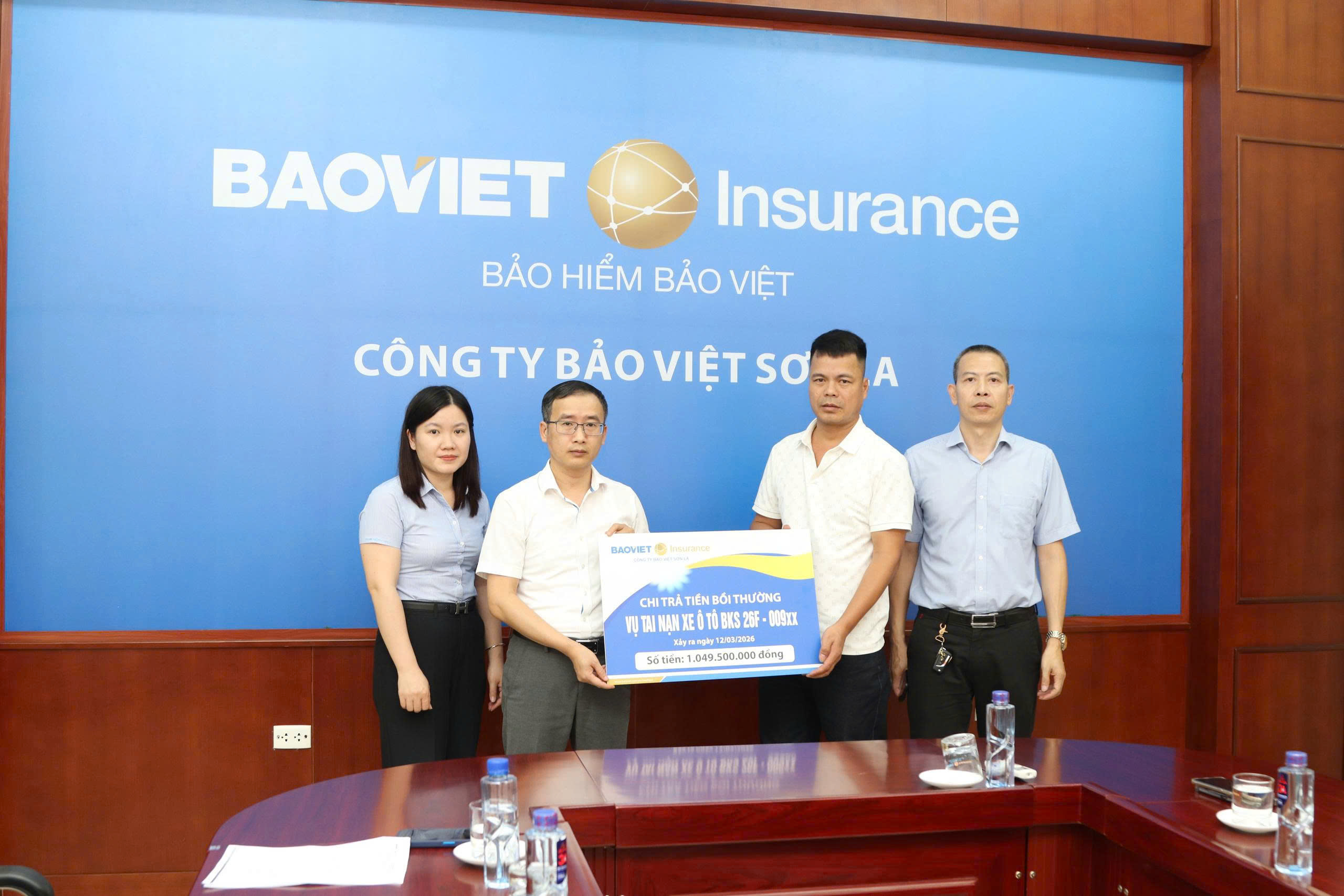 Bảo Việt Sơn La chi trả hơn 1 tỷ đồng bảo hiểm vật chất xe ô tô trong vụ tai nạn giao thông tại Sơn La